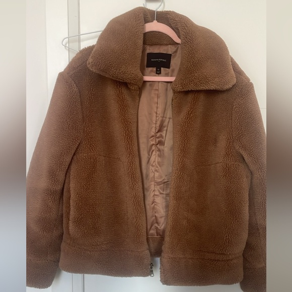 Banana Republic Faux-Shearling Zip-Up Jacket
Size: Medium - Picture 2 of 3